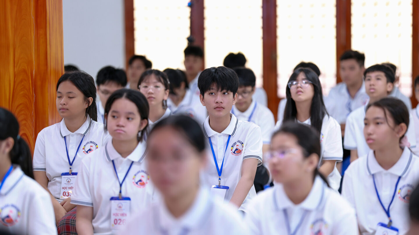 khai giang khoaL 37