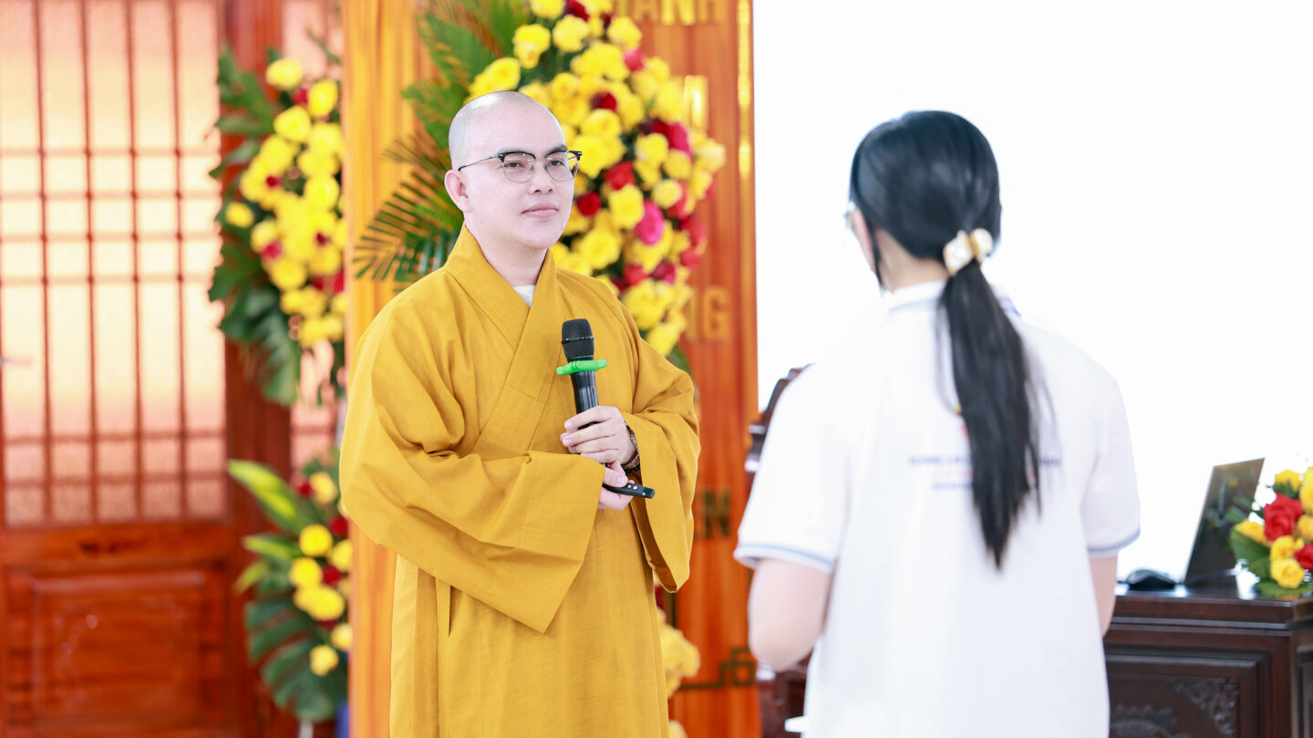 y thuc van hoa 12