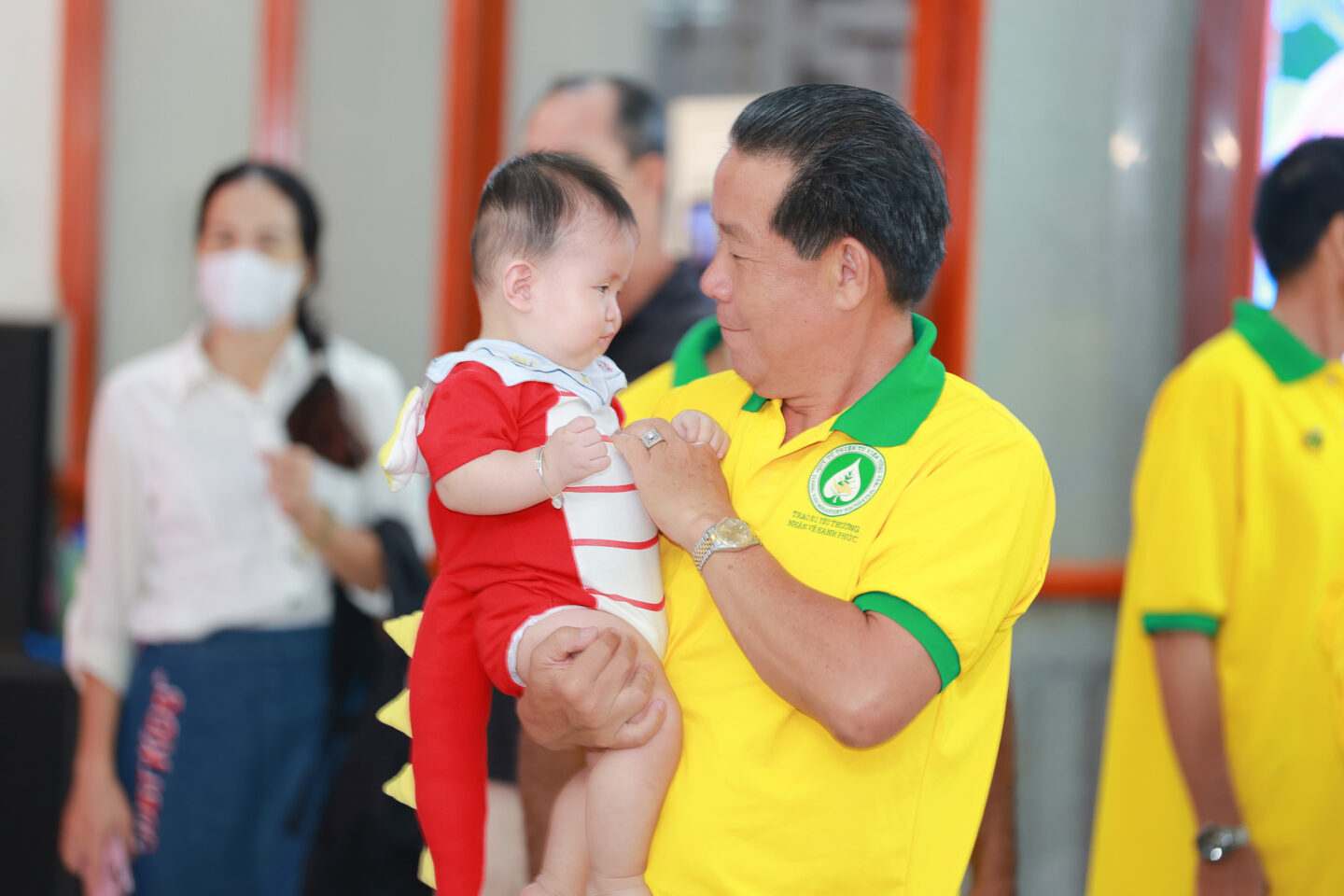 trung thu 2025 100