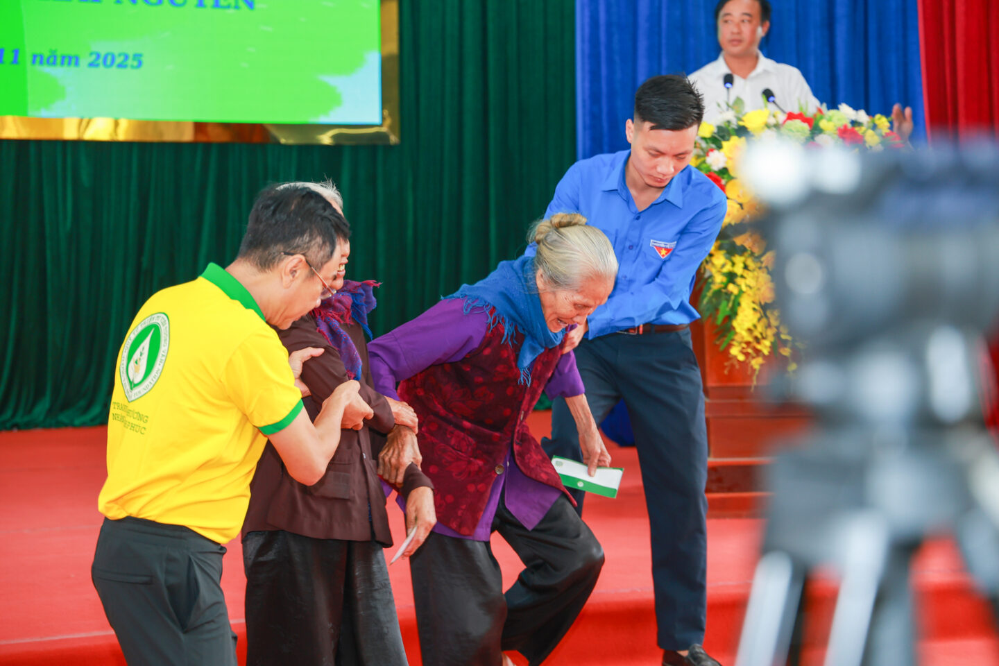 cuu tro thai nguyen 121