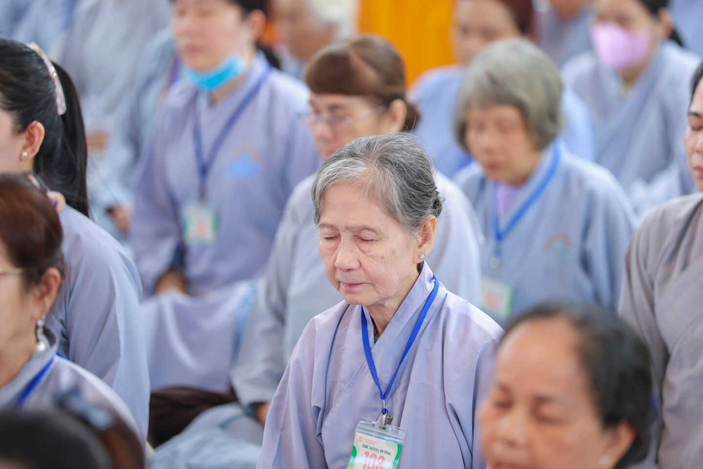 khoa tu 44 182