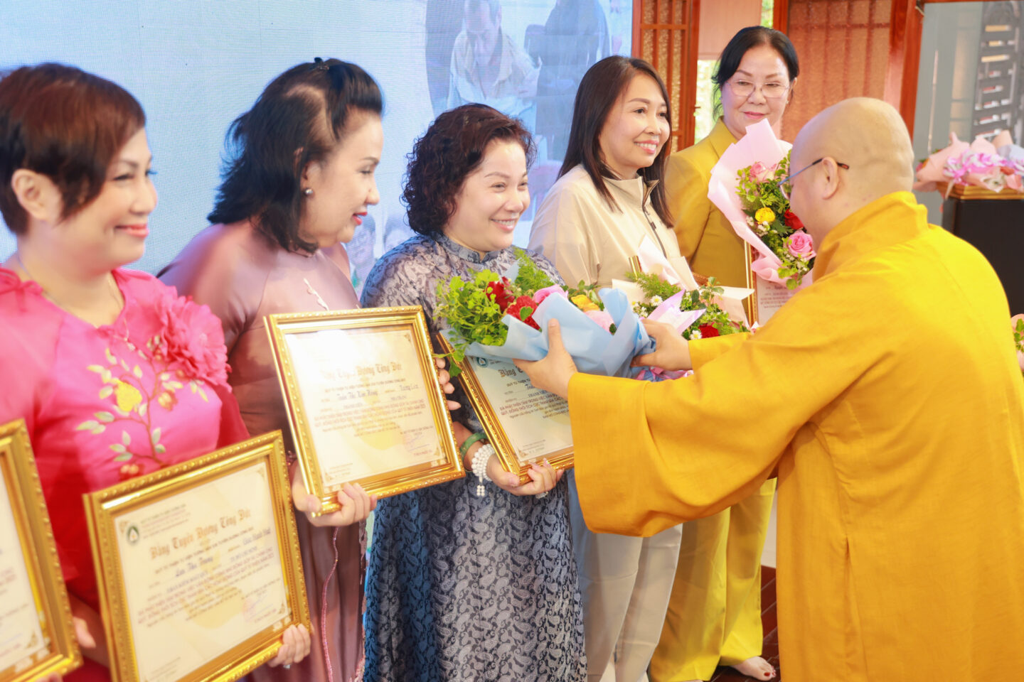 họp quỹ cuối năm 079