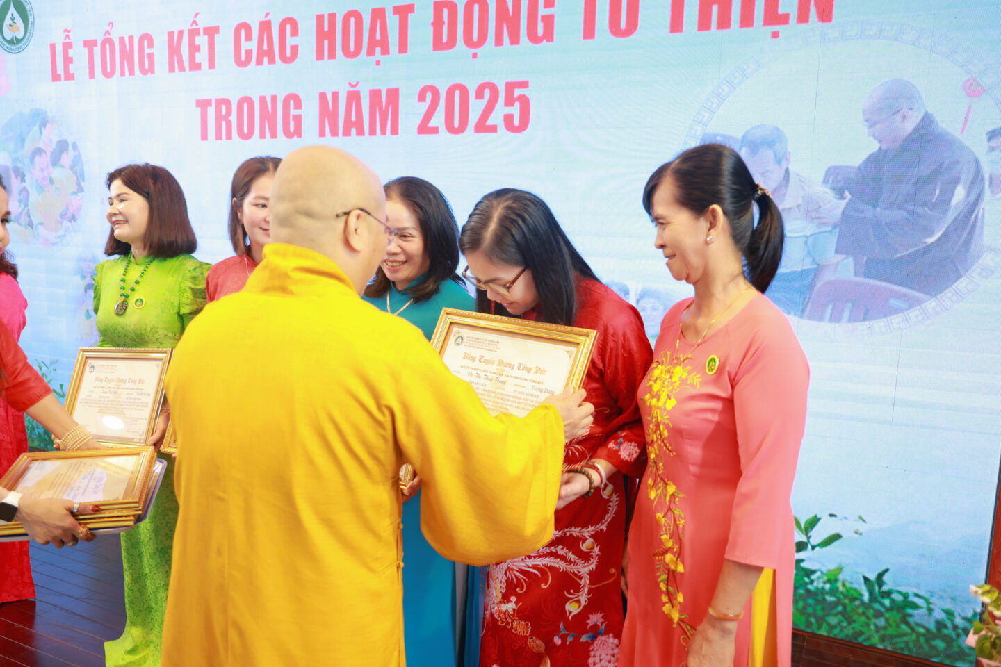 họp quỹ cuối năm 088