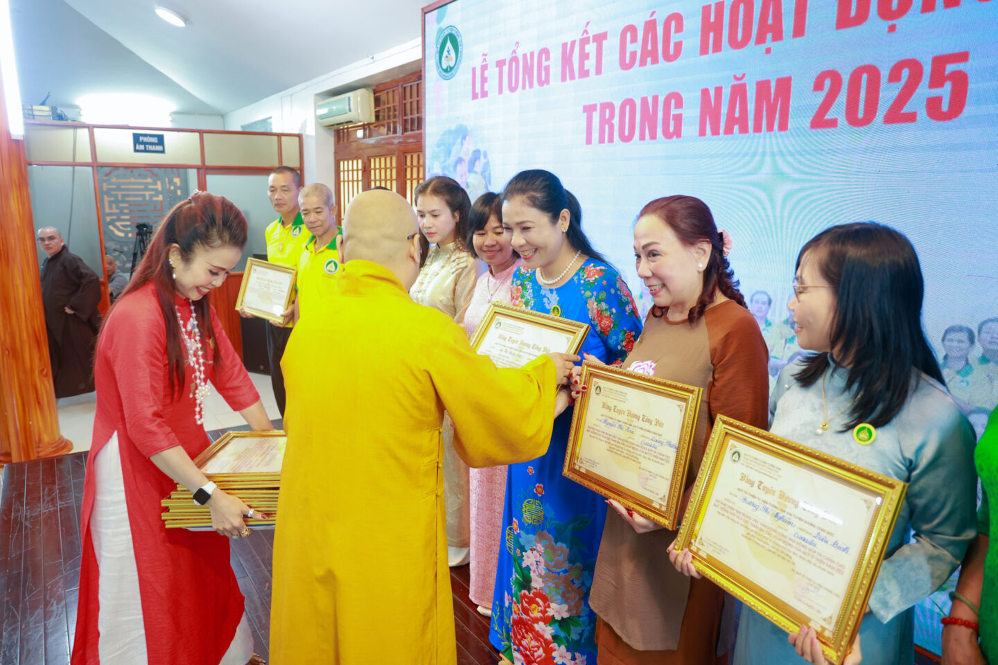 họp quỹ cuối năm 094