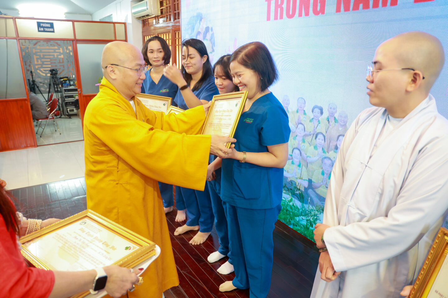 họp quỹ cuối năm 115