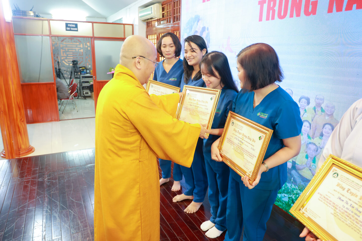 họp quỹ cuối năm 118