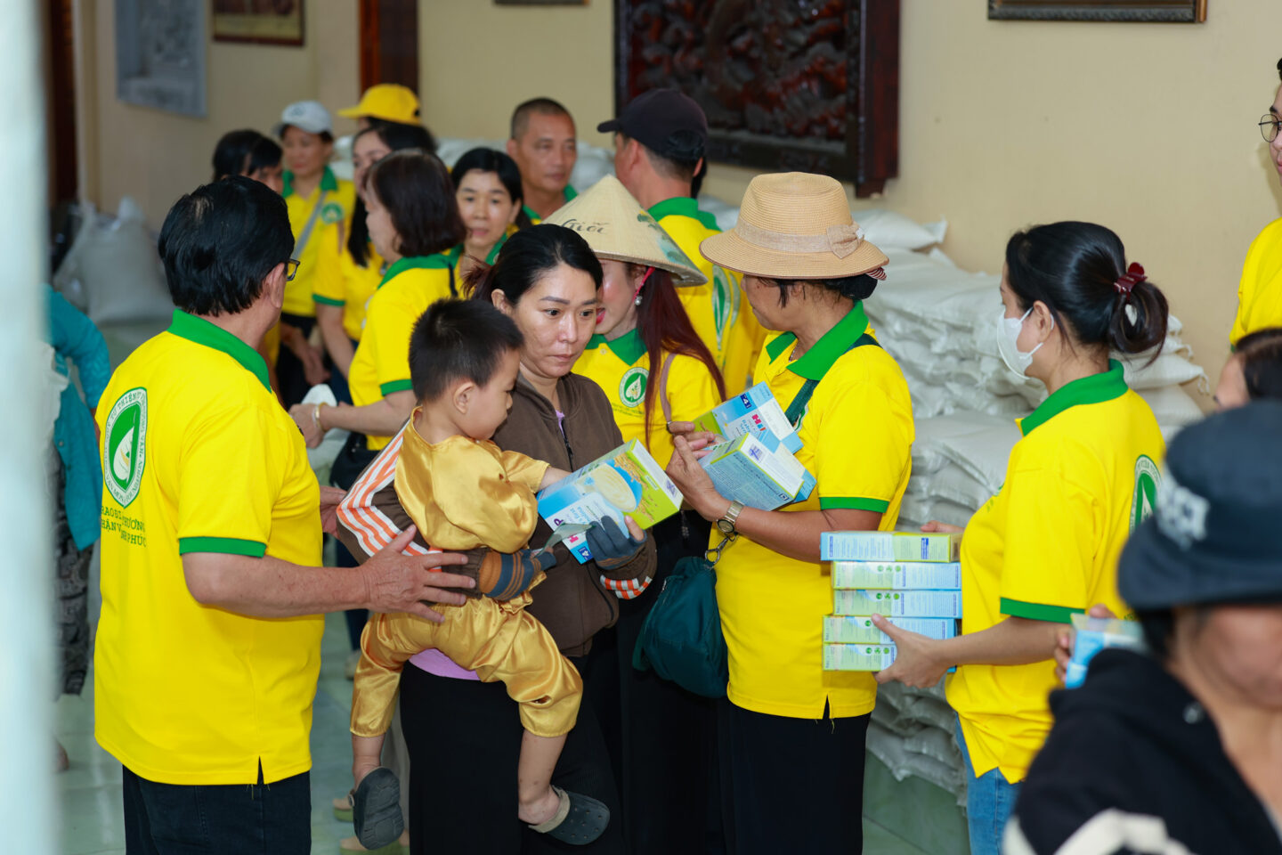 qua tet tuong van 064