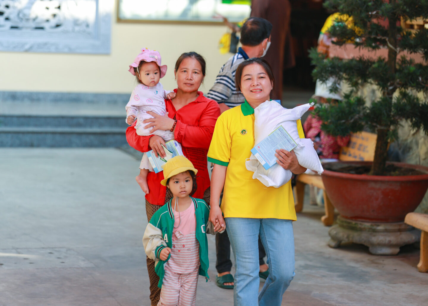 qua tet tuong van 080