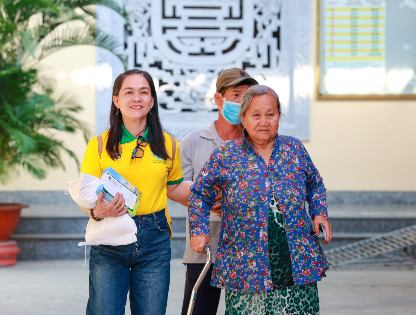 qua tet tuong van 085