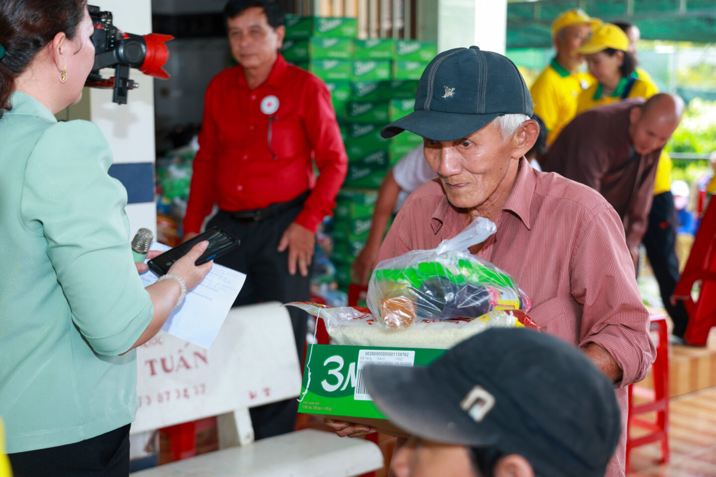 trao qua phong sanh 57