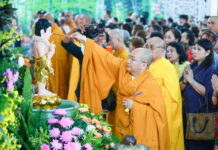 TVTV: Trang Nghiêm Lễ Quy Y Tam Bảo Và Tắm Phật Kính Mừng Đại Lễ Phật Đản PL.2570 – DL.2026 15 phat dan 2570 (205 of 264)