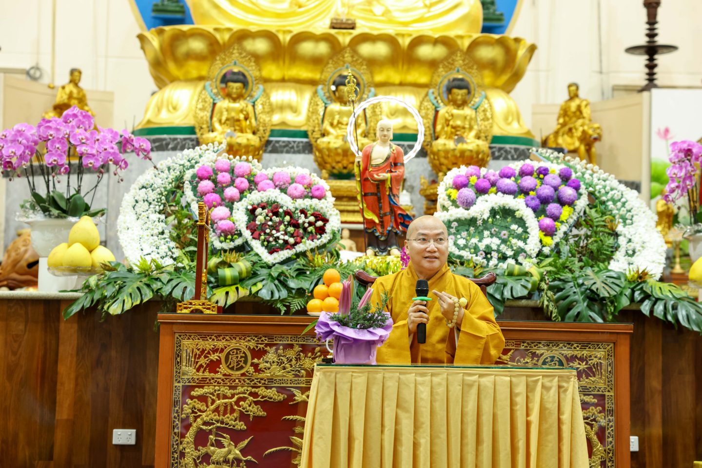 chua quang minh úc (1 of 8)