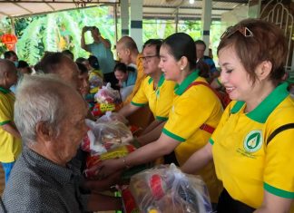 TVTV: Trao 200 Phần Quà Và Phóng Sanh 1,35 Tấn Cá Tại Xã Vĩnh Thành, Tỉnh Vĩnh Long phat qua phong sinh tai vinh thanh vinh long (15 of 18)