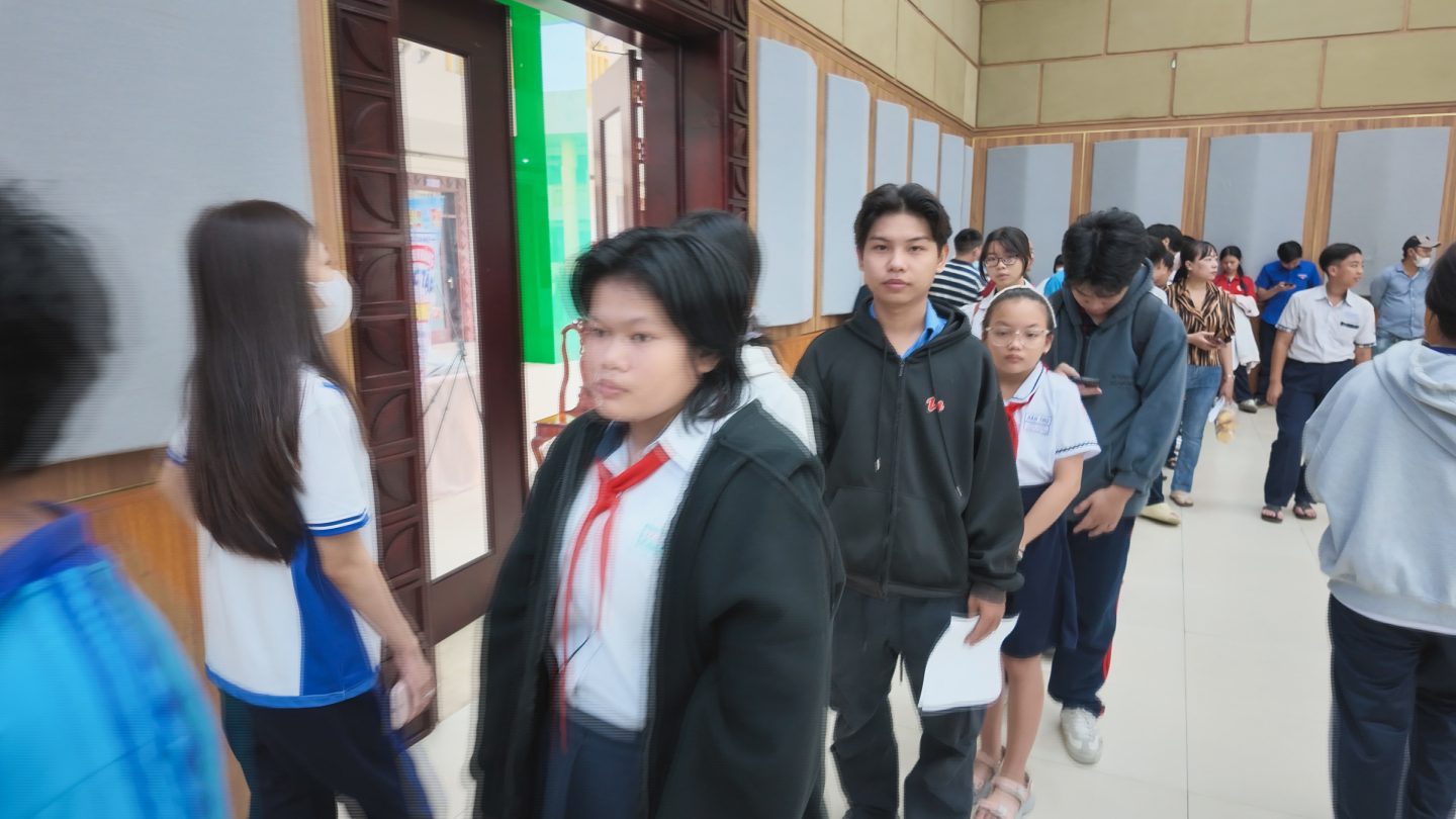 trao hoc bong tan nhut (2 of 15)